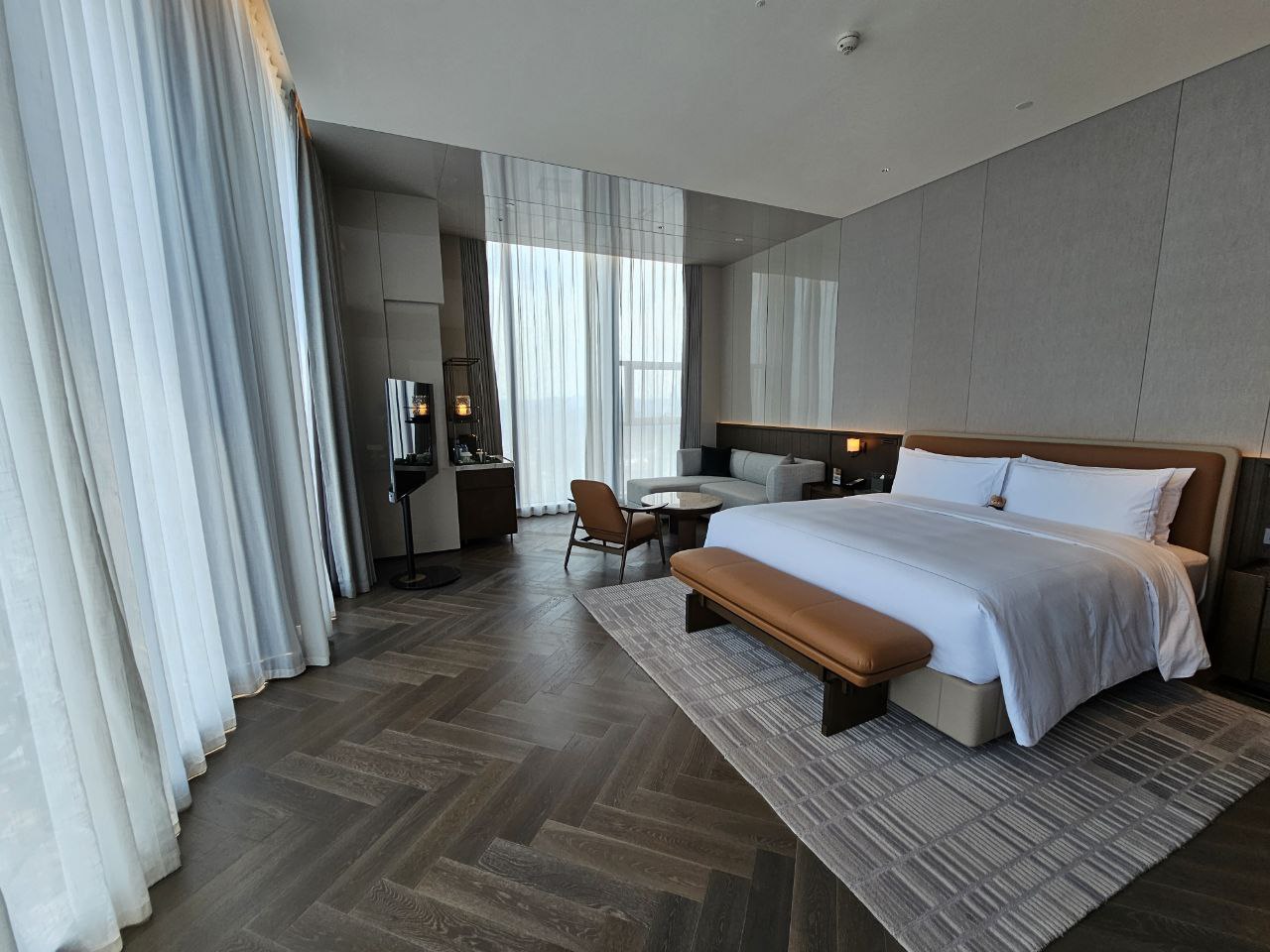 Conrad Chongqing