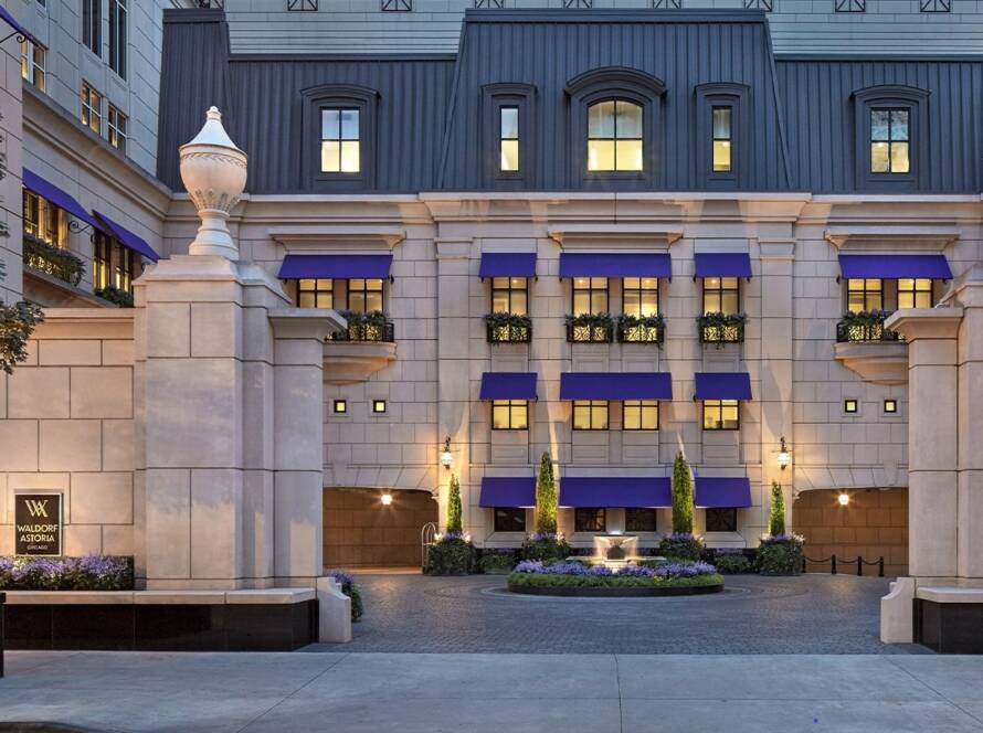 waldorf astoria chicago courtyard